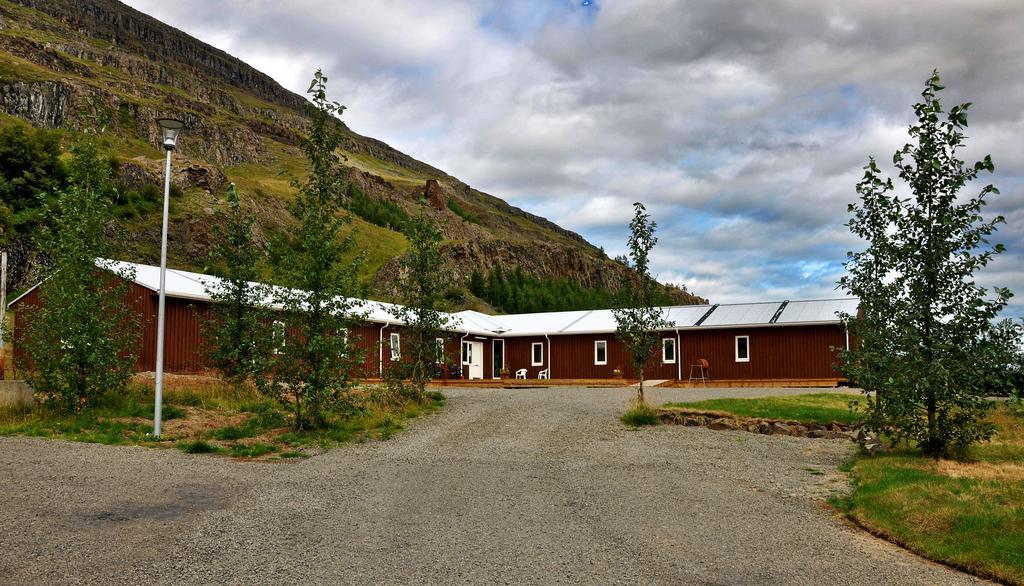 Hengifoss Guesthouse Valpjofsstathur Exterior photo